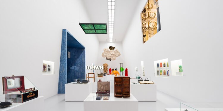 OMA diseña la exposición Crafted World de Loewe en Shanghai
