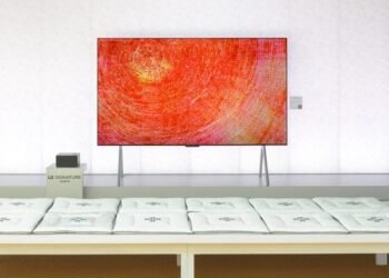 LG OLED presenta versiones digitales del trabajo de Kim Whanki en Frieze