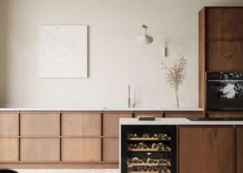 Gabinetes climáticos para vinos de Asko entre los productos en Dezeen Showroom