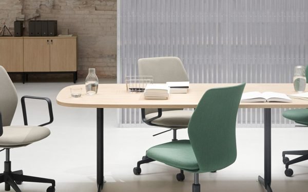 Silla Contour de Pearson Lloyd para Senator