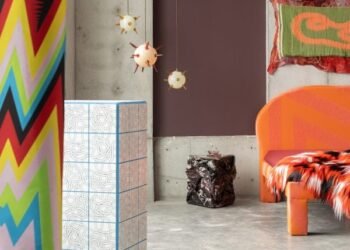 Muebles «excéntricos» de diseñadores queer llenan el espacio del estudio Bushwick