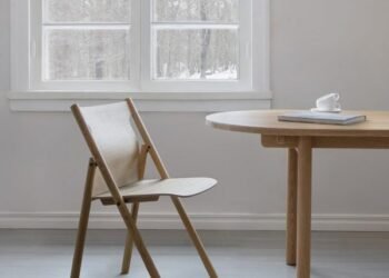 Silla plegable Faneeri de Jonas Forsman para Nikari