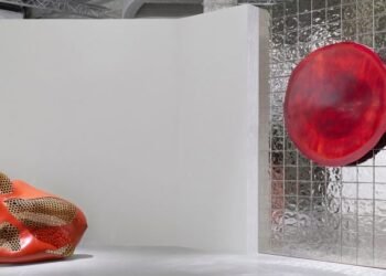 La exposición Loewe Craft Prize presenta intestinos de vaca y colchones viejos