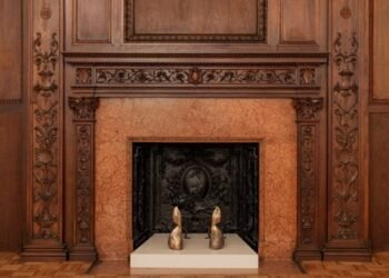 Simone Bodmer-Turner exhibe «talismanes de la memoria» en Nueva York