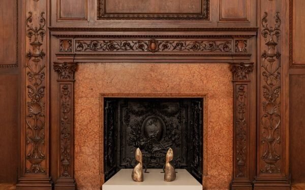 Simone Bodmer-Turner exhibe «talismanes de la memoria» en Nueva York