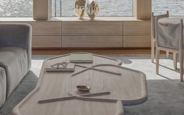 Burdifilek aplica una «paleta de colores tranquilos» al superyate Entourage