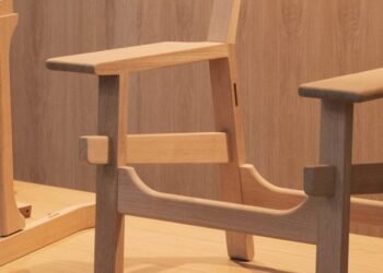 Crafting the Present revela técnicas artesanales detrás de los muebles de mediados de siglo