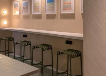 ACME y BWM diseñan interiores adaptables para el apartotel MM:NT