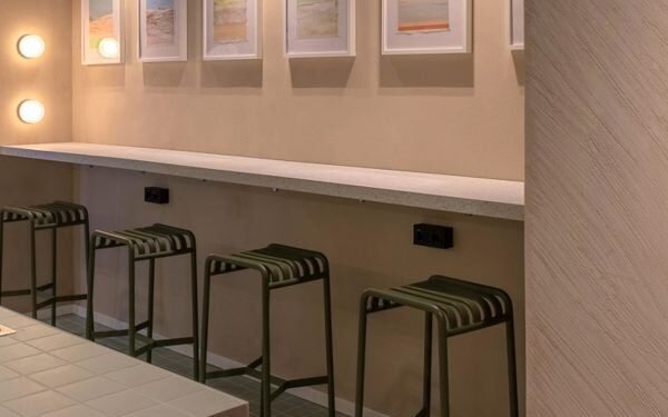 ACME y BWM diseñan interiores adaptables para el apartotel MM:NT