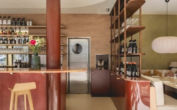 Jolie reviste un restaurante temporal con materiales «estéticos y sensoriales»