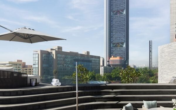 PGM Arquitectura añade suites con jardín al rascacielos César Pelli en México