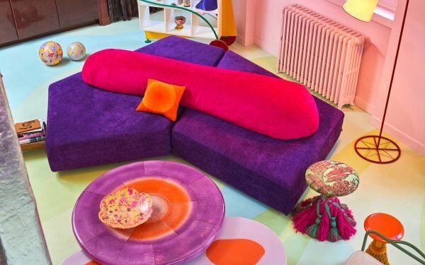 Ocho salas de estar decadentes con muebles de estilo años 70