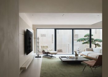 La renovación de la Villa Natural en Chengdu, China, abraza la serenidad