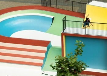 Raphaël Zarka añade un skatepark colorido frente al Centro Pompidou