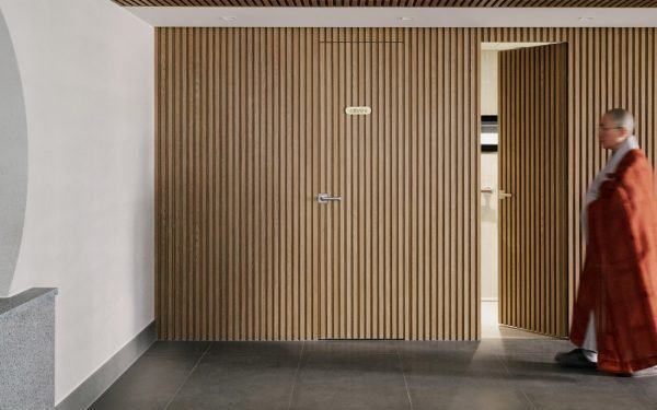 El diseño de 83 crea un centro de meditación «simple y contemporáneo» en Busan