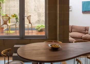 La luminosa casa londinense de James Shaw está casi totalmente bajo tierra