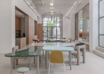 Linehouse crea una oficina en Shanghái con una galería de arte flexible