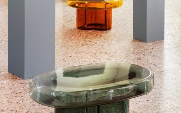 Ocho productos y artículos para el hogar elaborados con delicadeza a partir de vidrio.