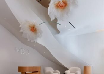 La boutique PatBo Miami de BoND presenta curvas suaves y toques florales