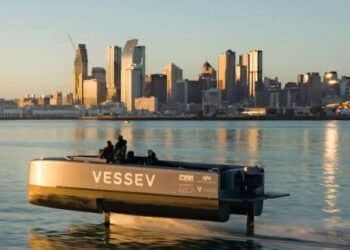 Vessev lanza un hidroplano eléctrico que «vuela sobre las olas»