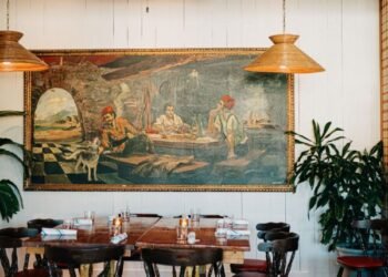 Restaurante Sullivan’s Fish Camp diseñado por SDCO y Basic Projects