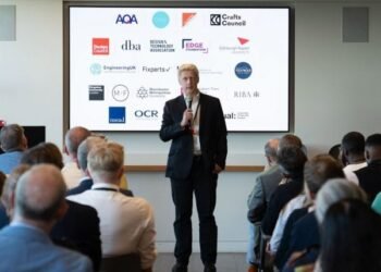 Jo Johnson afirma que la educación en diseño en el Reino Unido tiene un «problema fundamental»
