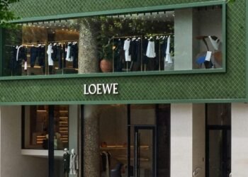 La tienda Loewe de Seúl, diseñada como «casa de coleccionista de arte»