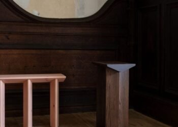 La muestra Material & Memory responde a la “materialidad cruda” del señorío inglés