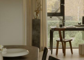 Studio Est añade «elementos brutalistas» al apartamento de Battersea Power Station