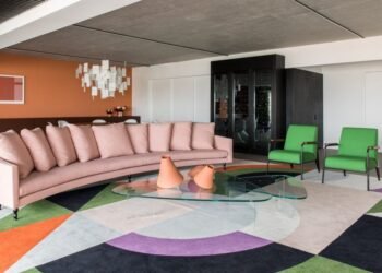 Diez alfombras llamativas que animan la sala de estar