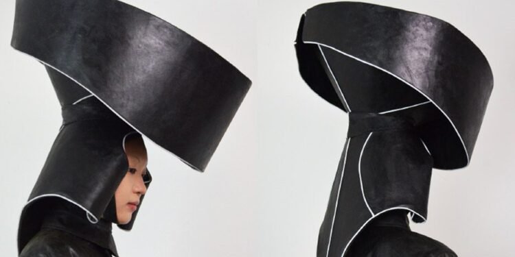 Mijoda Dajomi diseña sombreros que recogen agua de lluvia para un futuro con escasez de agua