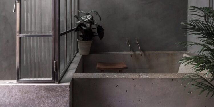 Ocho elegantes baños donde las bañeras llamativas son las protagonistas