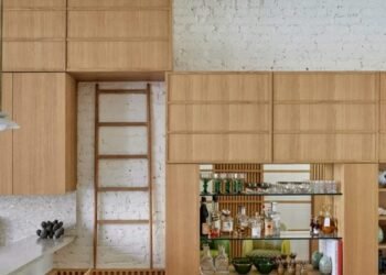 Ocho interiores que se mejoran con la incorporación de escaleras