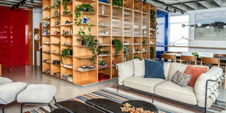 Una casa en São Paulo reinventada con un toque brutalista y brasileño