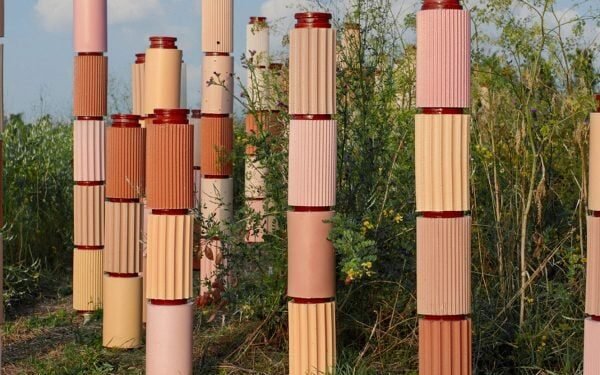 Formafantasma alberga una instalación biodiversa en un viñedo de Champaña