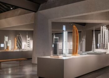 Foster + Partners presenta 14 rascacielos que “desafían las convenciones”