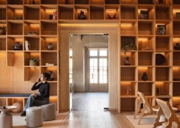 FMA crea oficinas flexibles dentro de antiguo convento mexicano