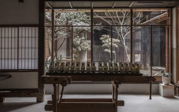 Schemata Architects diseña el buque insignia de Le Labo en una casa adosada de Kioto