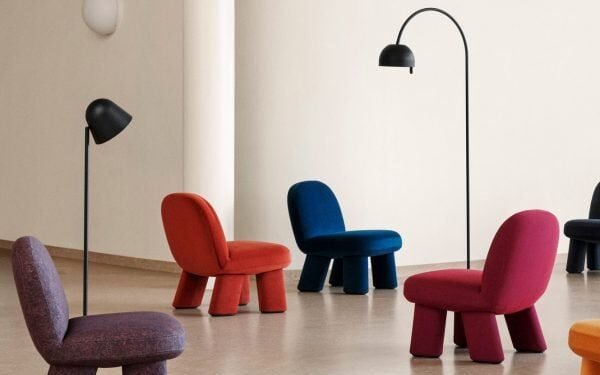 Doce productos enriquecidos con tonos joya pigmentados.