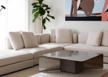 Ocho salas de estar contemporáneas con mesas de café esculturales