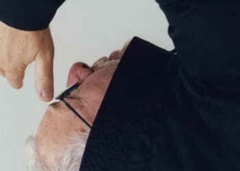 Philippe Starck modela la colección Ghost de Stone Island