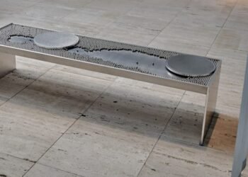 Garza Studio crea un banco con asientos que se mueven sobre bolas de acero con cojinetes