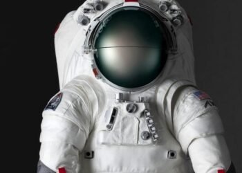 Prada y Axiom Space revelan trajes espaciales para el próximo alunizaje
