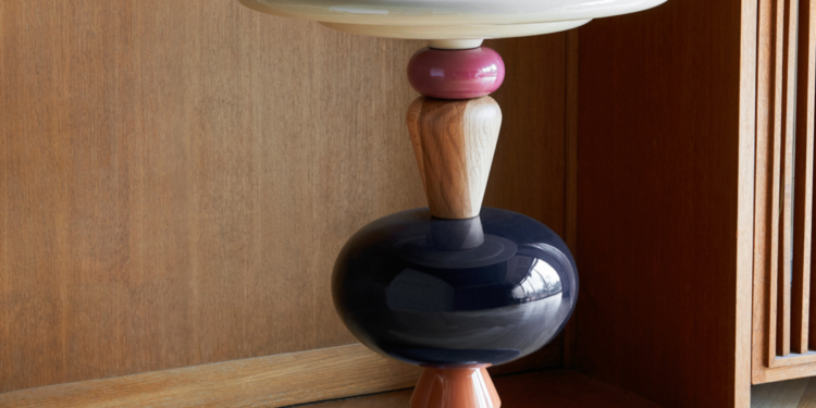 Este truco convirtió un jarrón de £8 en un engaño para una mesa auxiliar de £485