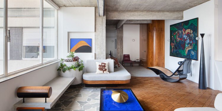 El Apartamento JF fusiona brutalismo y minimalismo en São Paulo