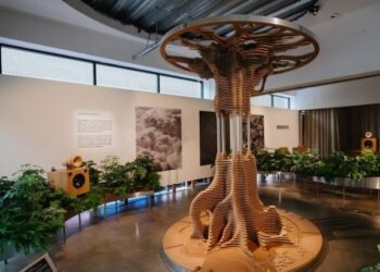 Birkenstock explora la conexión con la naturaleza en la instalación Highwood