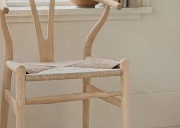 La silla CH24 Wishbone «capturó la esencia del diseño danés moderno»