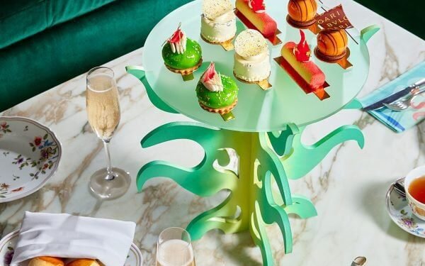 Hannah Lim diseña puestos de té de la tarde para el Bulgari Hotel London