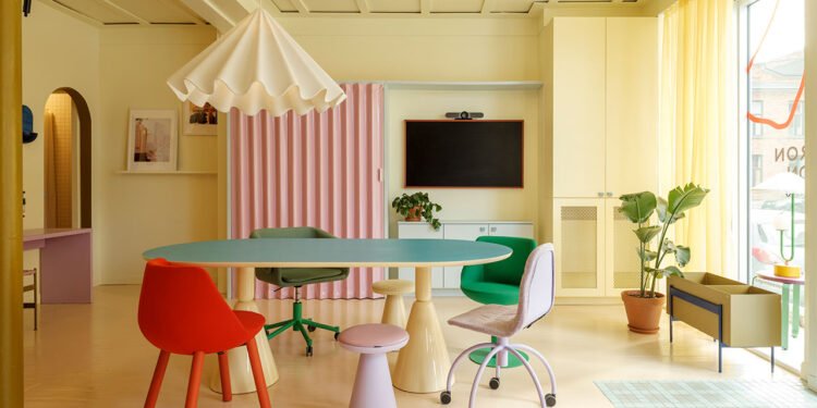 Maison Perron se expande más allá de un vibrante espacio de oficinas en Quebec