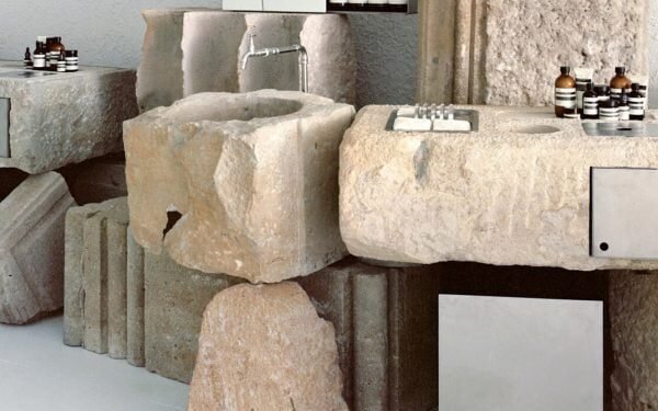 Mesura construye la tienda Esopo a partir de fragmentos de un edificio del siglo XIX